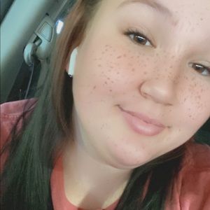 Meet your Posher, Brielle